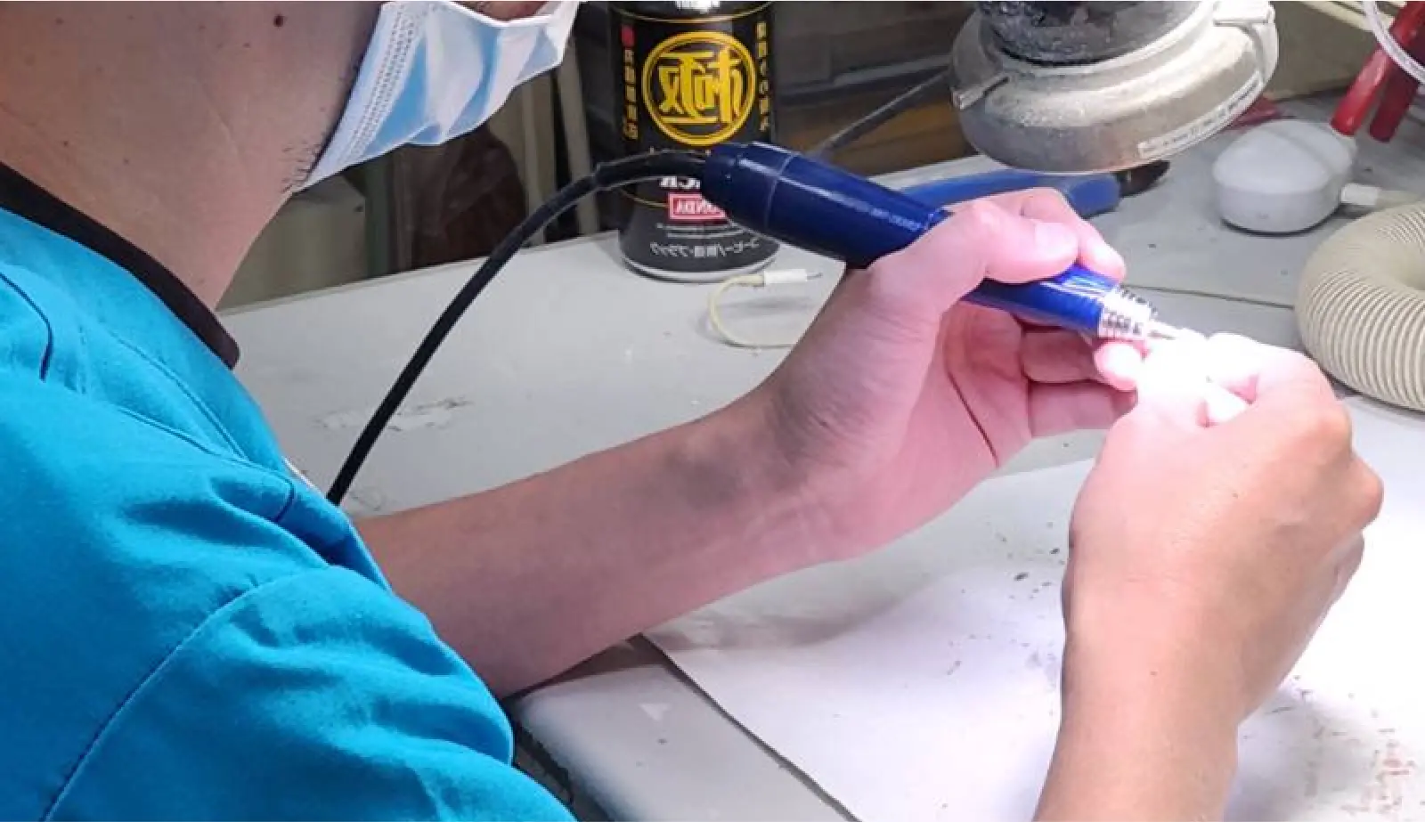 セラミック専門技工所と連携割れにくく取れにくいセラミックを作る技術力